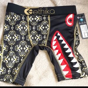 2 Pairs of Ethika boys underwear